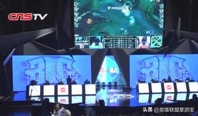  电竞选手日常训练，汗水铸就辉煌战绩