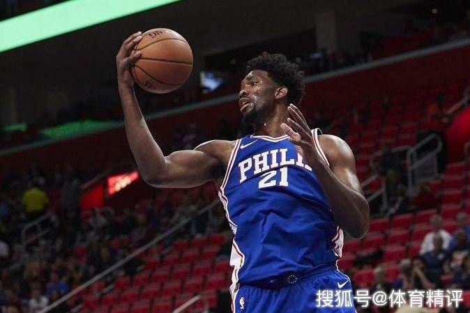  恩比德统治攻防两端76人轻取魔术