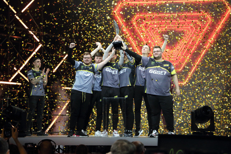  彩虹六号围攻国际赛开幕，战术执行考验团队默契度  