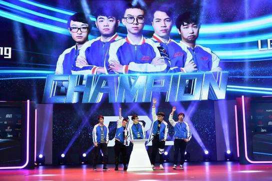  金球奖候选竞争激烈，年度最佳花落谁家