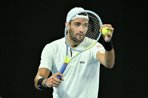  贝雷蒂尼暴力正手发威，速胜对手轻松过关