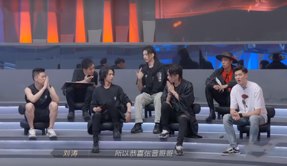  电竞裁判严格执法保障赛事公平